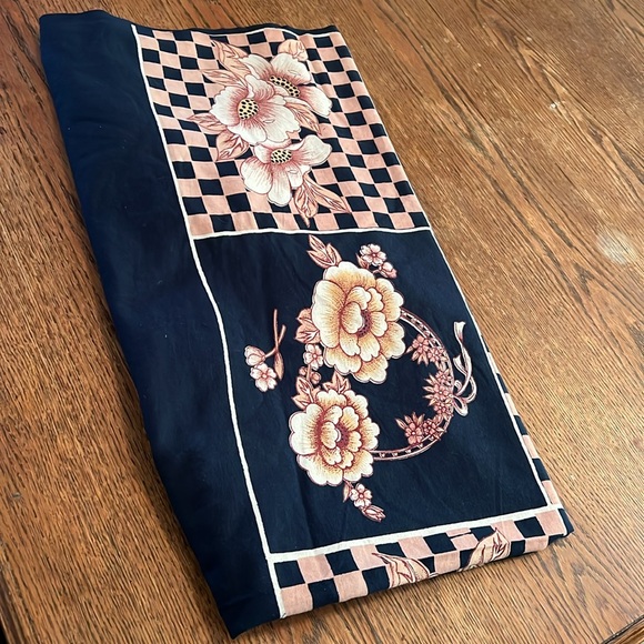 Vintage Boho Floral Cotton Dining Table Cover - Picture 11 of 13